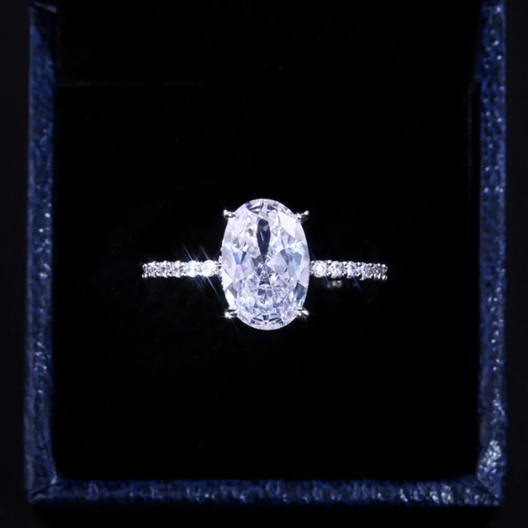 THE CAMILLIA RING - Picture 3 of 4